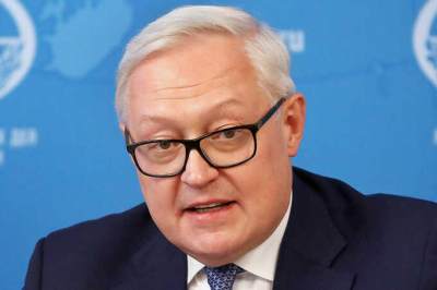 Замглавы МИД Рябков заявил, что Лавров предупредил Рубио о необходимости эвакуации посольства США в Киеве