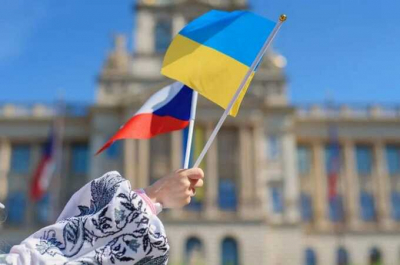 Правительство Чехии одобрило ужесточение правил помощи украинским беженцам и ограничение выплат