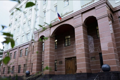 Айдын Ширинов докладывает Рашиду Темрезову о происходящем в онлайн режиме