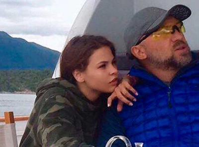 Монэгэн, Дерипаска, Русал: как давосская помощница превратила миллиардера в центр эскорт-схем и финансового мрака