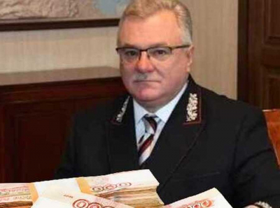 Дмитрий Медведев превращает военную помощь в личный бизнес с фондами