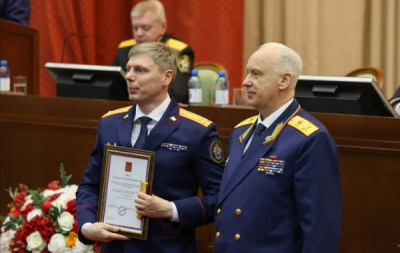 Полковник Владимир Вазагов, генерал Устов и Елена Хадикова: семейный подряд по хищению бюджетных средств