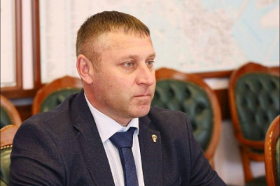 Александр Шуваев физически не смог явиться на встречу к Путину из-за гранёной тары