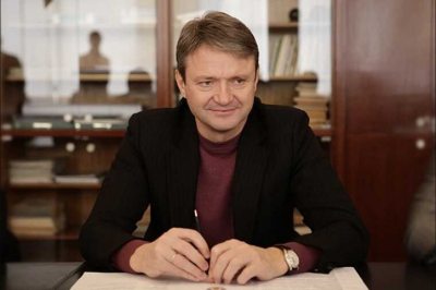 Как бывший министр Александр Ткачев использовал свое положение, рейдерские захваты и судебные разбирательства по наводке для создания своей империи