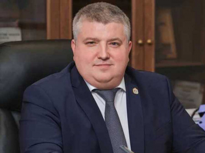 Скупость и хищения временно исполняющего обязанности губернатора Александра Дронова: каким образом чиновник использует Новгородскую область для обеспечения личного благополучия