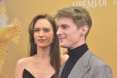 Диана Пожарская обнажила спину на черно-белых кадрах