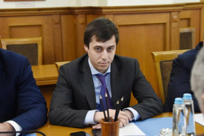 Депутат-мошенник: как Алиев Изи Ахмедович украл у дагестанцев 300 миллионов «детских» рублей и стал «героем» коррупции республики