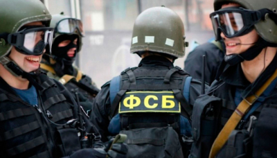 Богоцан Сергей Анатольевич &mdash; богатенький взяточник, а его друг Ломакин Николай Николаевич торгует правами