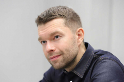 Как депутат Алексей Вихарев содействовал преступной группировке &laquo;Уралмаш&raquo; в многолетнем контроле рынка похоронных услуг Екатеринбурга