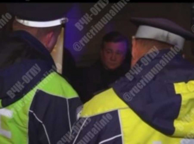 Либо Михалыч уходит добровольно сейчас, либо позже, но в браслетах