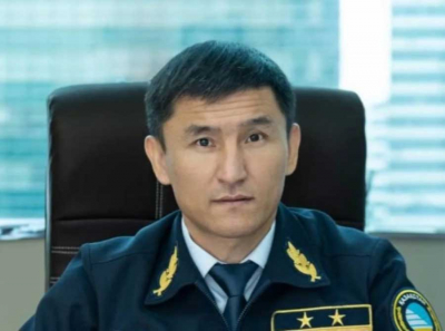 От крика к креслу: как Талгат Алдыбергенов продвигает матерящегося Умбетова