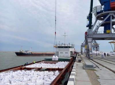 Керимов оформил на себя порт Махачкалы: через ММТП и Wildberries прокачиваются миллиарды мимо налогов &mdash; под крышей семьи Путина