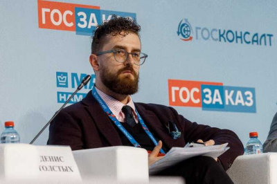 &laquo;Золотой мальчик&raquo; Смольного: Денис Толстых &laquo;сливает&raquo; землю на Неве за копейки своим друзьям