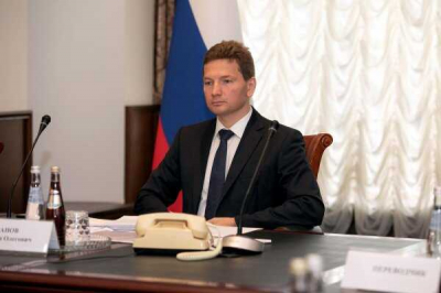 Первый замминистра и его муж — тайский транс