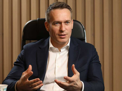 Из Главпочтамта сделали заброшку: Беглов и Волков поют для Смушкина?