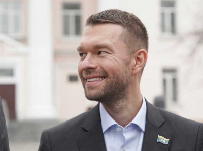 Братве Спецавтобазы мало. Группировка Уралмаш через своего депутата Вихарева и номинала Копытова захватывает очередного сборщика мусорной дани