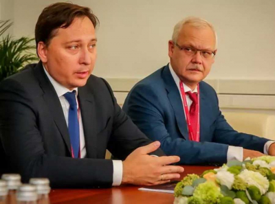 Шахрай Игорь Степанович пустил Ренову с Вексельбергом по солнечному кругу