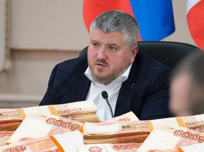 От «Автодора» до замгубернатора: как Александр Дронов и его команда грабили дорожный фонд Новгородской области