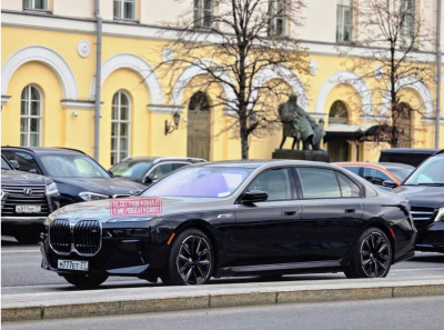 BMW жены миллиардера: как Репики катаются на миллиардах, не платя налоги?