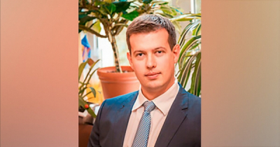 Супруга корешкова и её салон красоты: откуда деньги, если зарплата чиновника не резиновая?